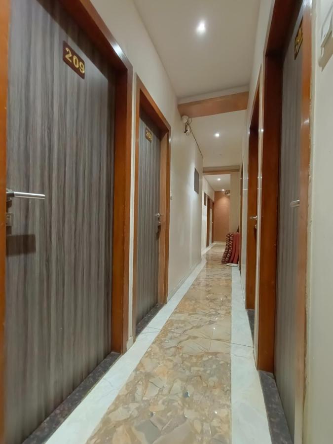 Hotel Time Gold Near Domestics Airport Mumbai Exterior foto