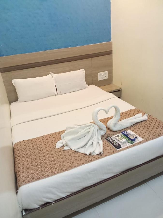 Hotel Time Gold Near Domestics Airport Mumbai Exterior foto