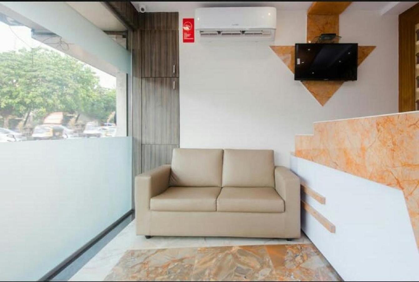 Hotel Time Gold Near Domestics Airport Mumbai Exterior foto